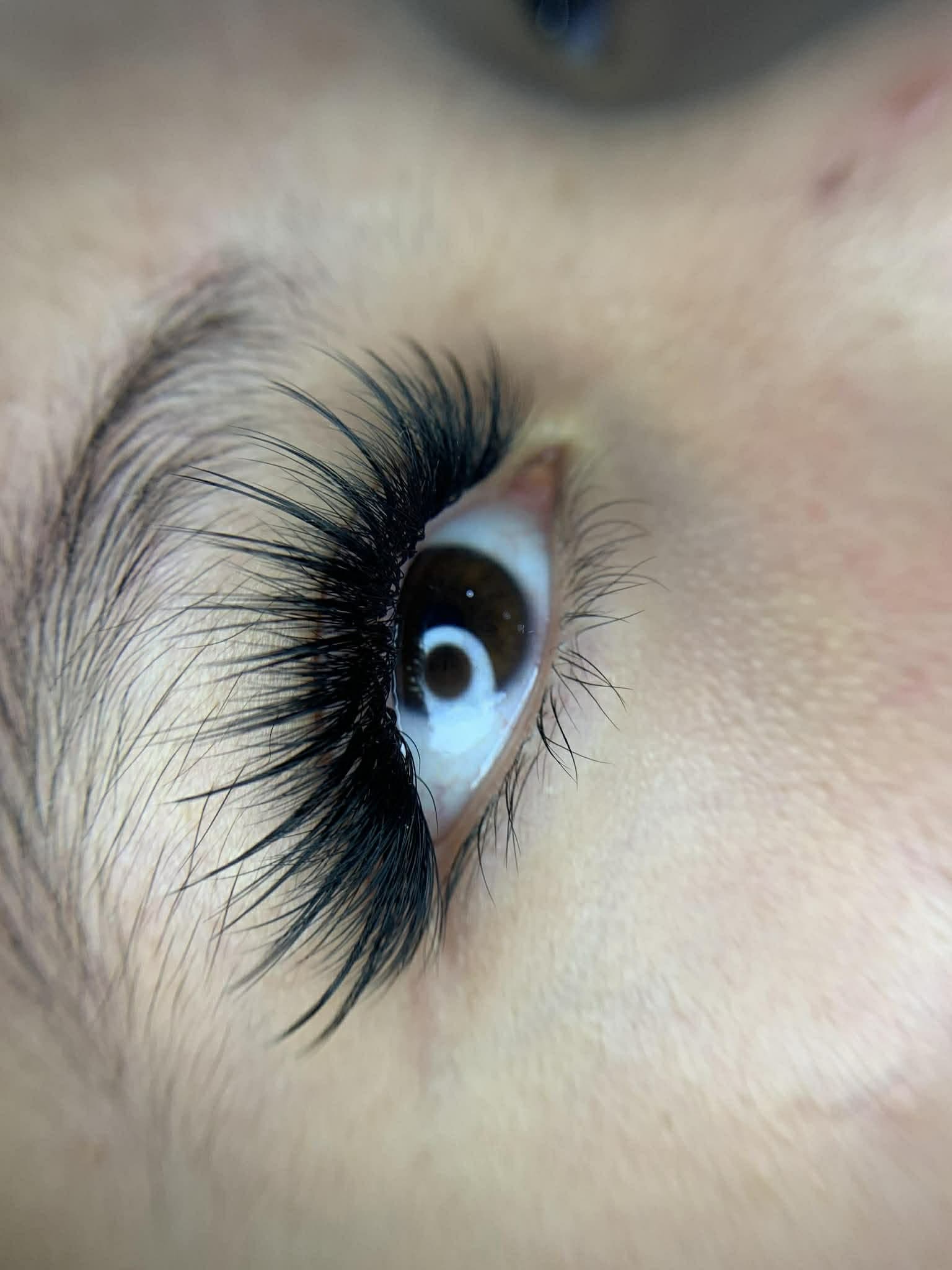 Volume eyelash extension detail